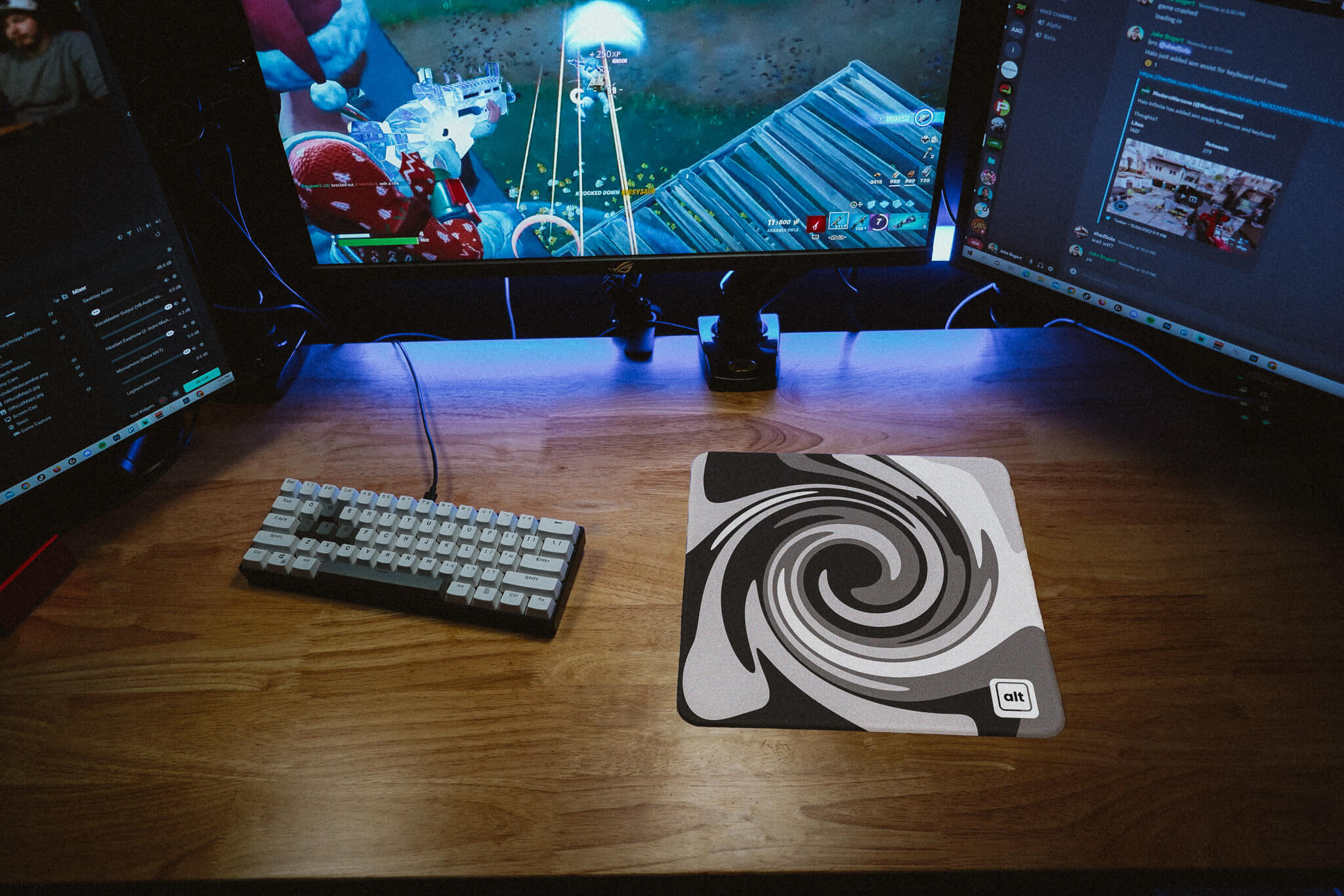 Twisted Grayscale Mousepad - Cinch Gaming